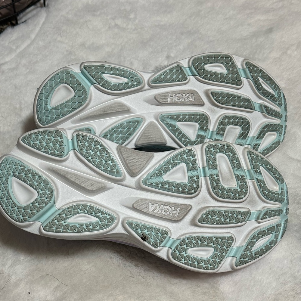 Hoka Bondi 8 Running Shoes View 2